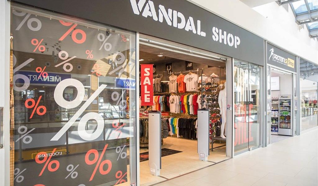 Avenue Mall Zagreb Vandal shop